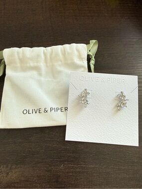 Olive & Piper Tatum Studs